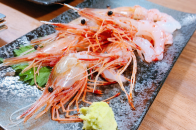 盛られたエビ